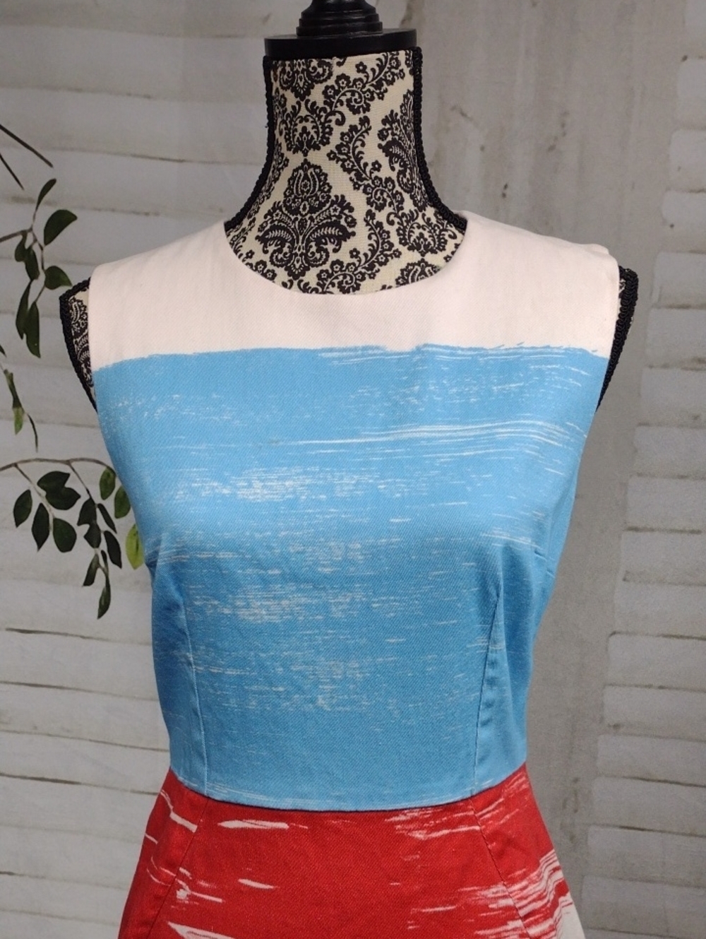 Land End Sleeveless Colorblock Brushstroke Dress in Blue, Red & Navy Size 6 - Picture 3 of 7